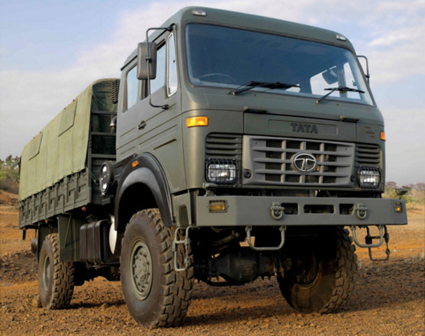 Truk TATA LPTA 715 4×4 Untuk Brimob Mampu Lewati Medan Berat Truk TATA LPTA 715 4×4 Untuk Brimob Mampu Lewati Medan Berat